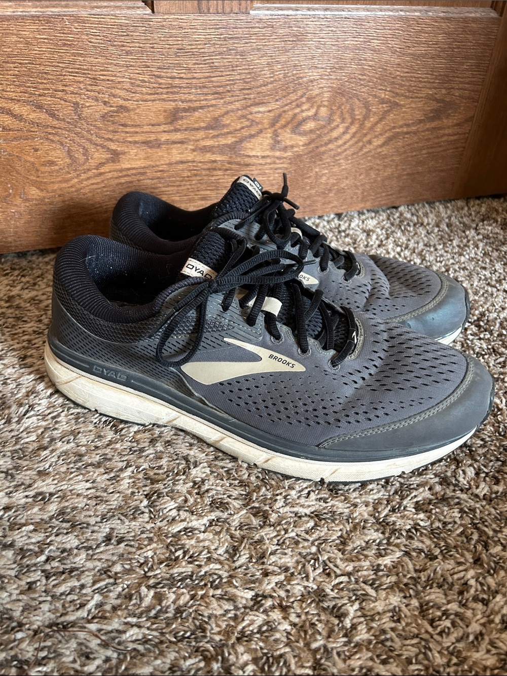 Brooks Dyad Men’s Running Shoes size 14D Black Gray Neutral Cushioned Sneakers
